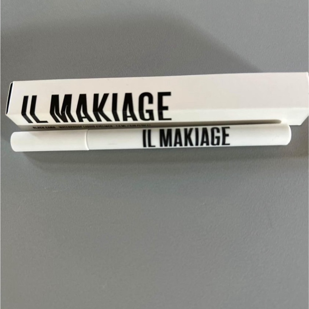 IL Makiage waterproof eye liner black